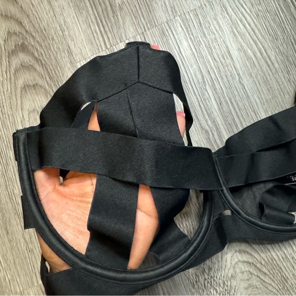 NWT- Victoria’s Secret Very Sexy Strappy Open Cup Demi Bra 34DDD - Picture 3 of 6